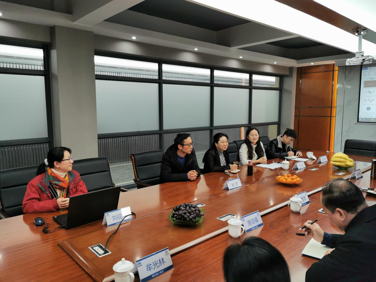 廣西建設(shè)工程質(zhì)量檢測試驗(yàn)協(xié)會領(lǐng)導(dǎo)蒞臨我公司參觀考察